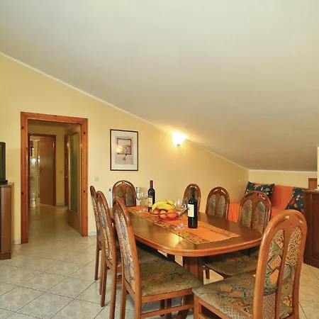 Lägenhet 3 Bedroom In *