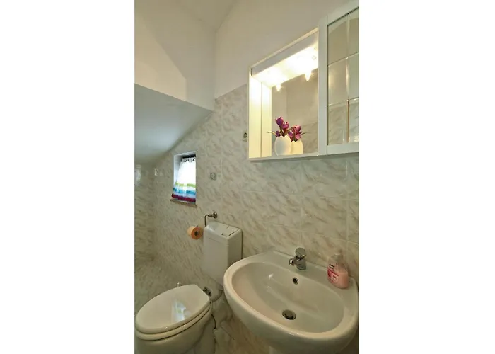 3 Bedroom Gorgeous In Apartment Poreč