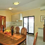 Apartment 3 Bedroom Gorgeous In *