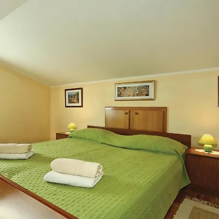 아파트 3 Bedroom In *