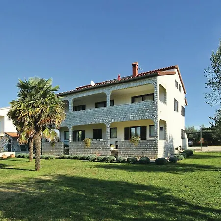 3 Bedroom In Διαμέρισμα *